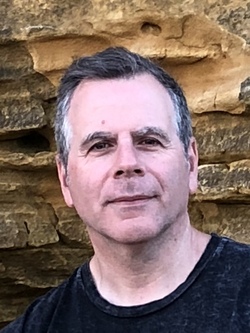 A profile picture of Tomás Henriques