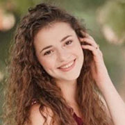 Alyssa Drozdiel headshot