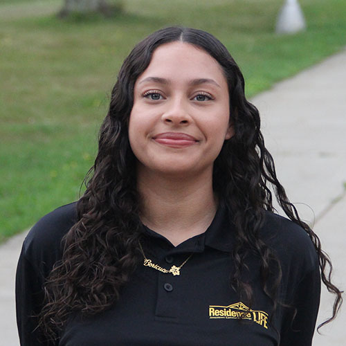 Brittany Colon-Aponte headshot